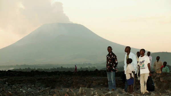 UNICEF advirtió una catástrofe para los 280 mil niños que deberán huir de la erupción del volcán Nyiragongo