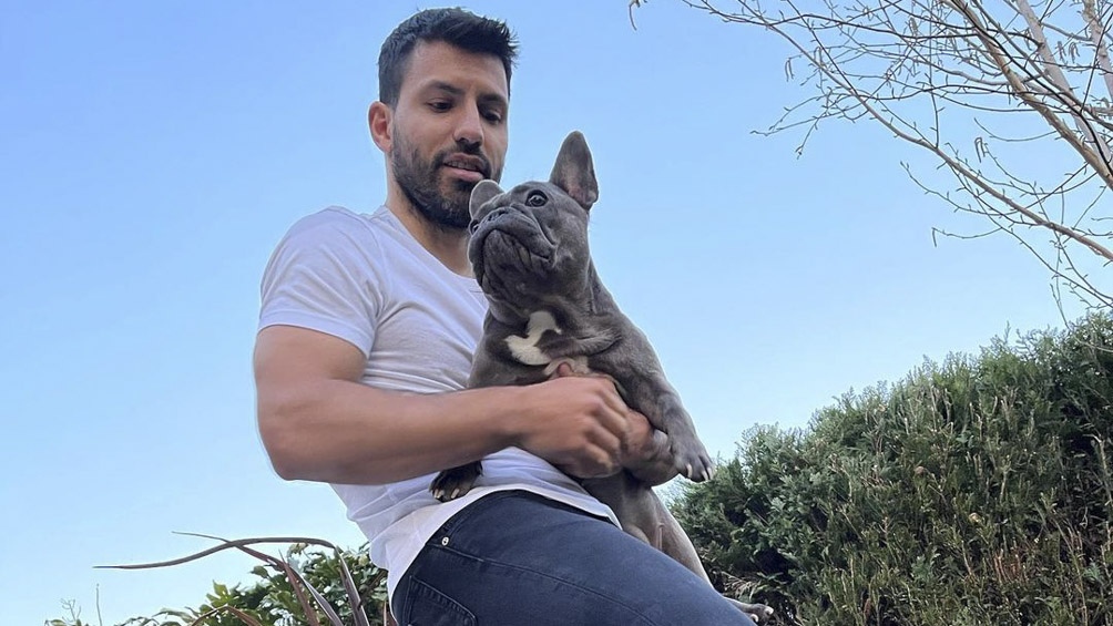 Sergio "Kun" Agüero y Capri, su bulldog francés.