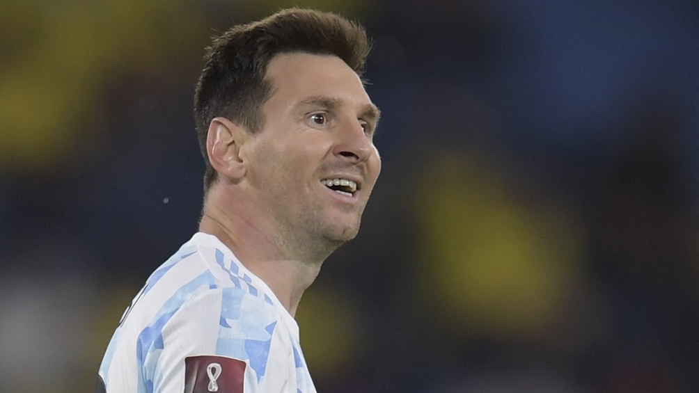 Messi, el capitán argentino, líder de la victoria ante Colombia en la primera parte del duelo en Barranquilla