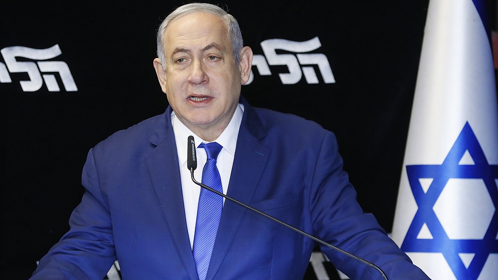 El líder del Likud, de 71 años, ex primer ministro entre 1996 y 1999, y del 2009 al 2021, calificó como un "peligro para la seguridad nacional" a un futuro Gobierno liderado por Lapid y Bennett.