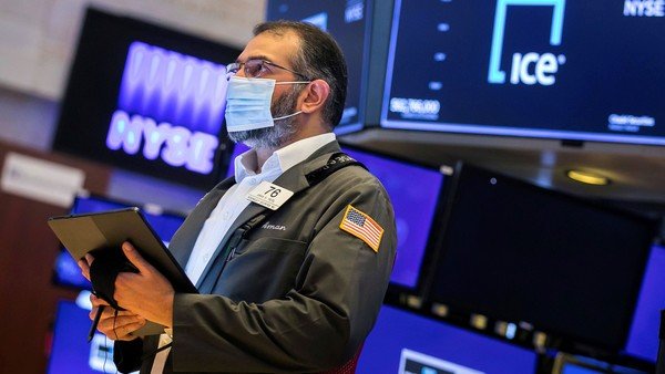 Con los inversores atentos a la Fed, caen las bolsas externas y arrastran a las acciones argentinas