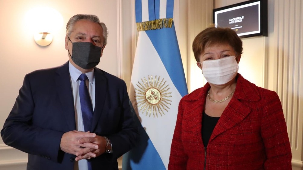 “Kristalina Georgieva se reunió con el presidente Alberto Fernández unas pocas semanas atrás y se comprometieron a continuar trabajando juntos en un programa de apoyo del FMI que pueda ayudar a la Argentina".
