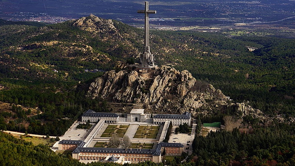 Buscan dentificar a las víctimas que fueron sepultadas en las criptas de la Basílica de la Santa Cruz del Valle de los Caídos