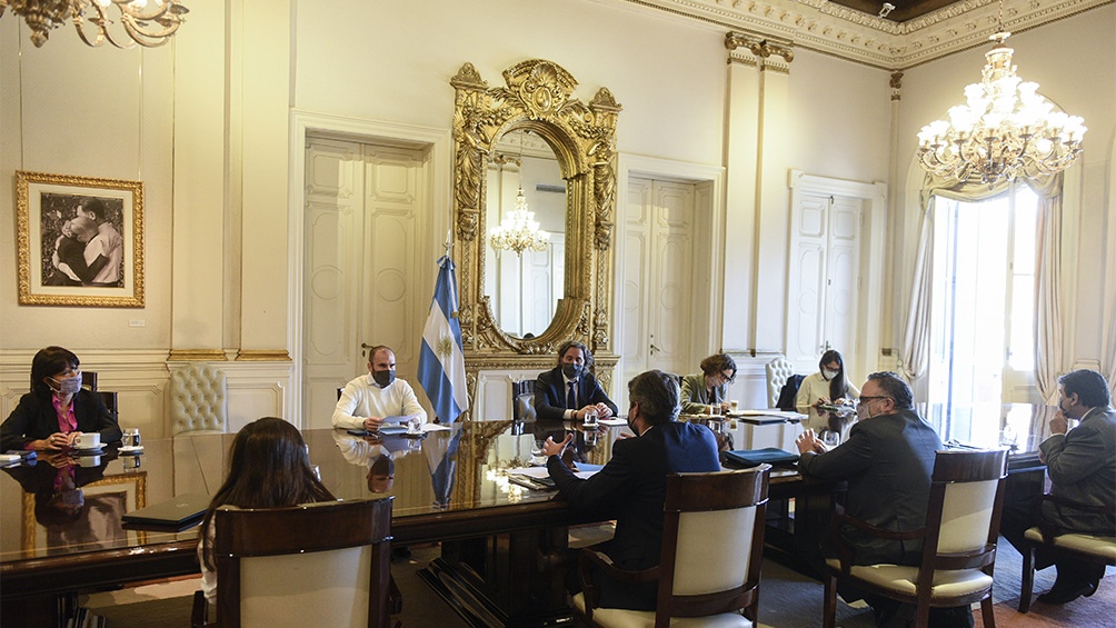 El encuentro del Gabinete Económico se llevó a cabo en el Salón Eva Perón de la Casa Rosada.