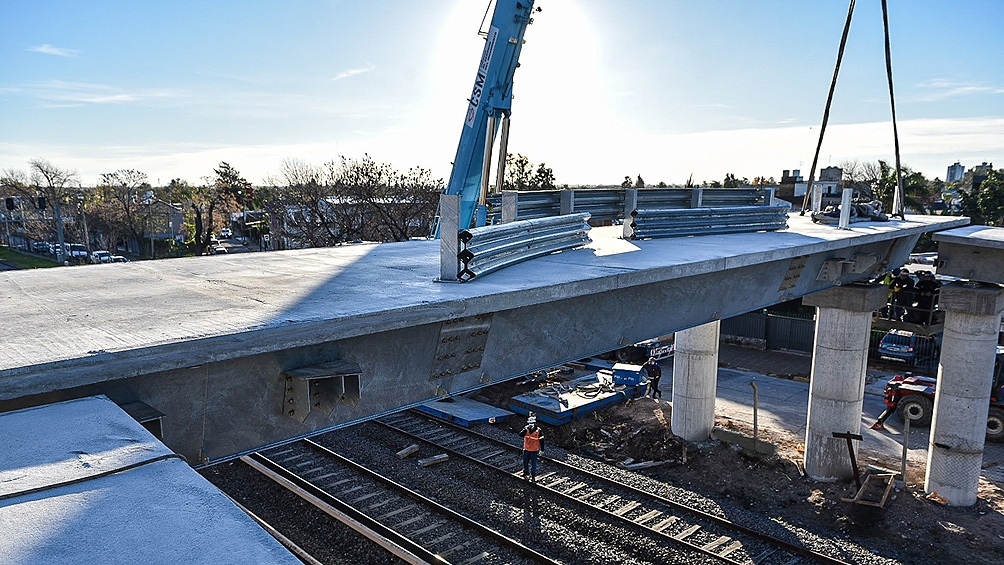 El puente modular, construido por la empresa estatal Tandanor, será habilitado en la primera quincena de junio