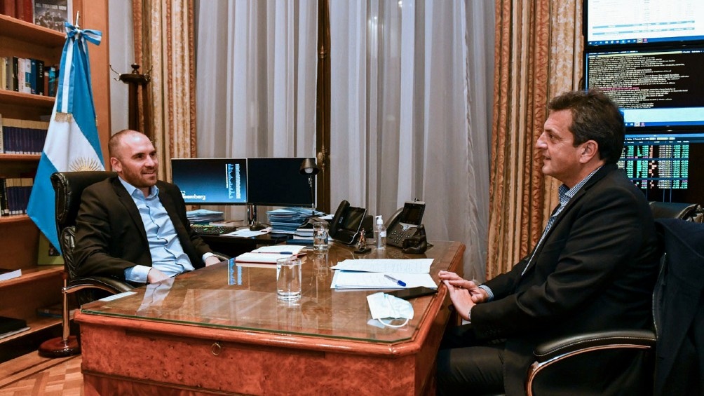 El ministro de Economía, Martín Guzmán, y el presidente de la Cámara de Diputados, Sergio Massa.