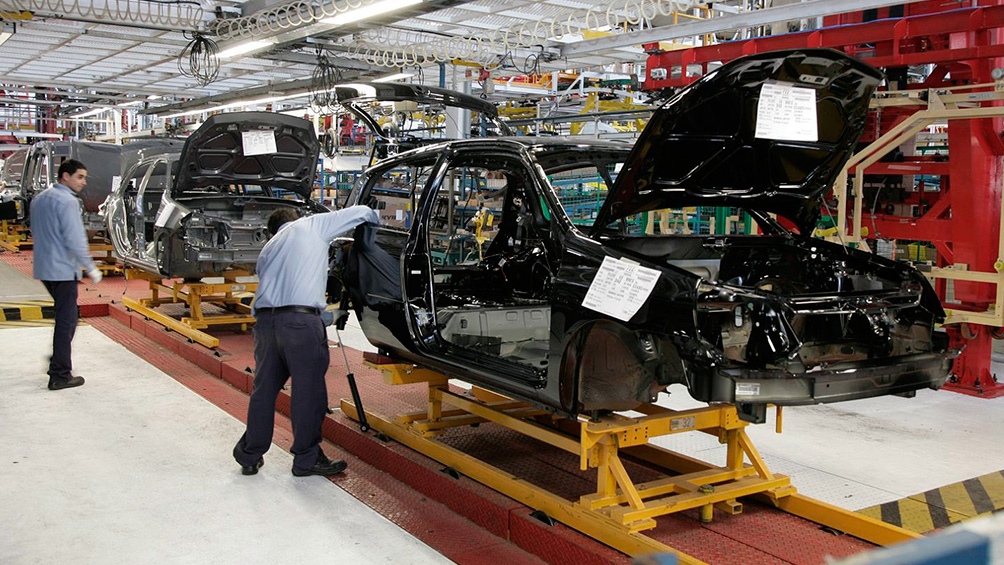 La industria creció en mayo 35,4% interanual y 4,7% respecto a igual mes de 2019 