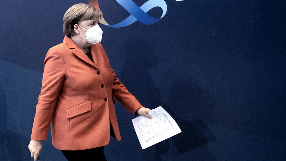 “Fue una discusión detallada y no muy fácil”, argumentó Merkel en la cumbre