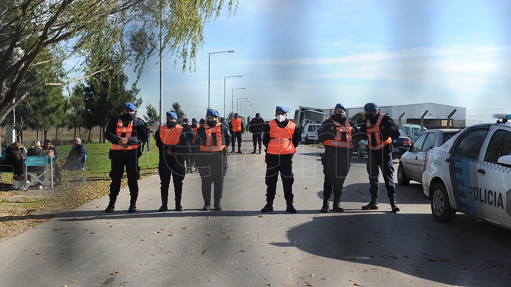 Más de 100 policías buscaron a Tehuel en dos predios en Burzaco y San Vicente