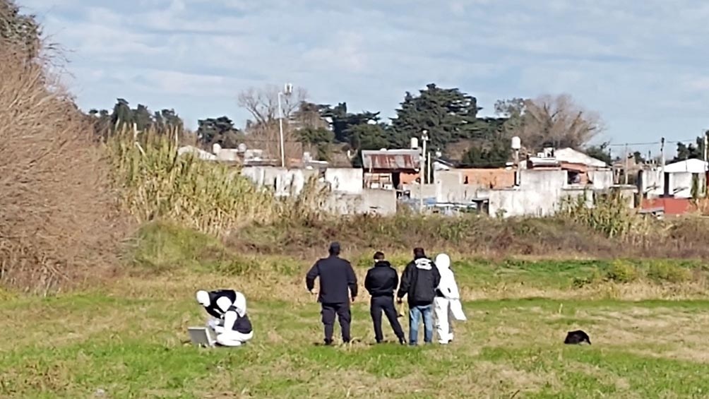 El cadáver de Carricaberri fue encontrado en el fondo de un vivero ubicado detrás del club deportivo El Remanso.