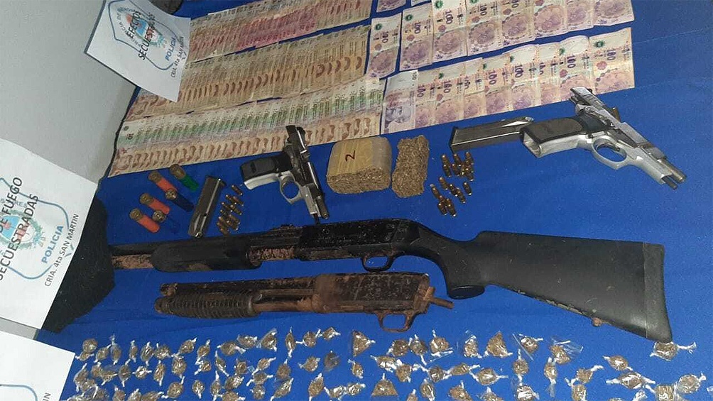 Los investigadores secuestraron cocaína y marihuana