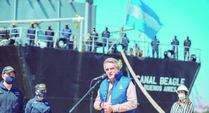 Agustín Rossi confirmó su salida del Ministerio de Defensa, luego de ser emplazado por Alberto Fernández