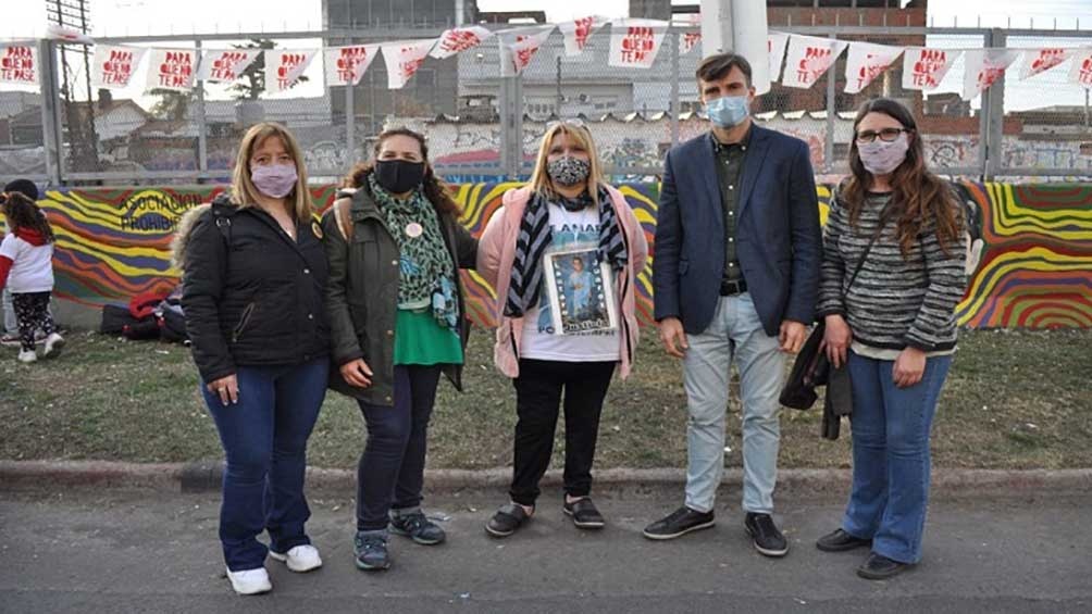 Ambos fueron homenajeados por las autoridades del Municipio encabezado por el intendente Lucas Ghi. 