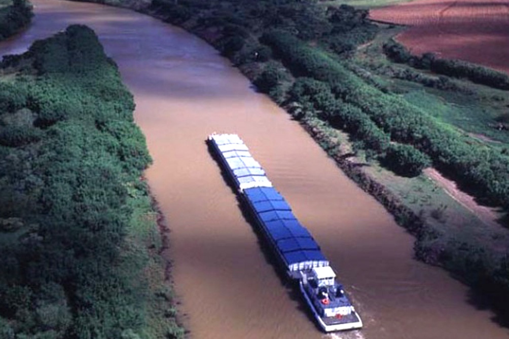 La medida vuelve a colocar al Estado al frente de la gestión sobre el Río Paraná
