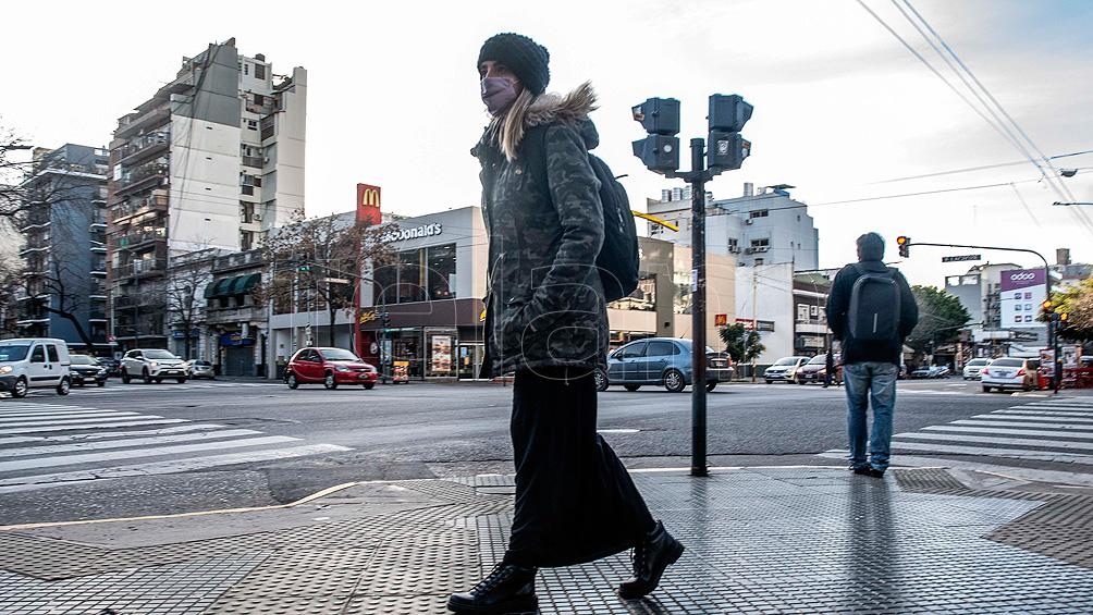 Ambas personas se encuentran cumpliendo el aislamiento de siete días.