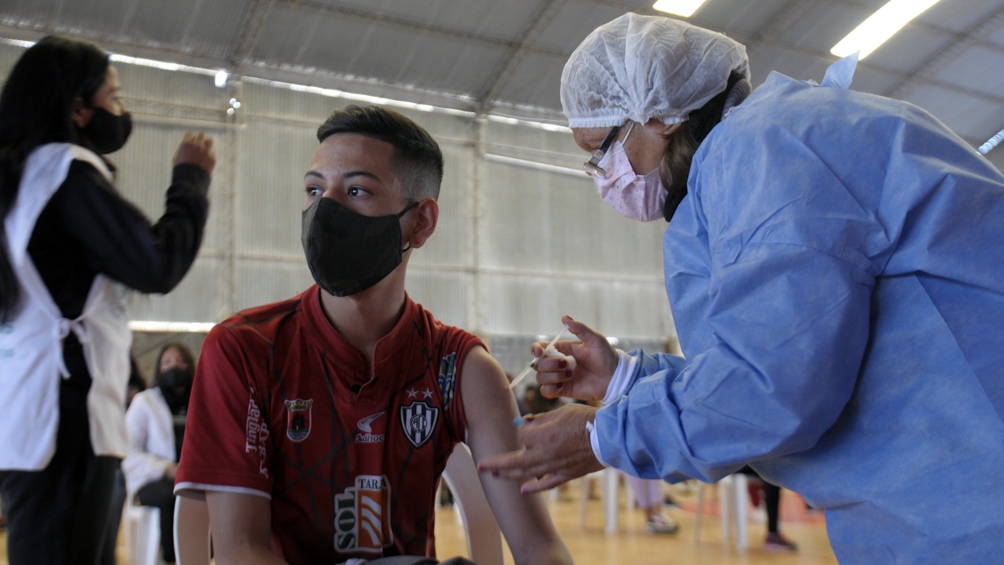 "Las vacunas ya fueron aprobadas para su uso de emergencia y todas cumplieron con sus ensayos clínicos". Foto: Emilio Rapetti.