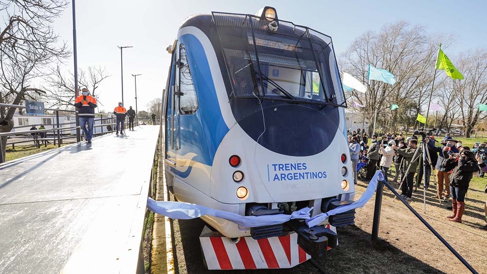 El ferrocarril Belgrano Sur llegó nuevamente hasta la localidad bonaerense de Marcos Paz, después de 28 años de inactividad.