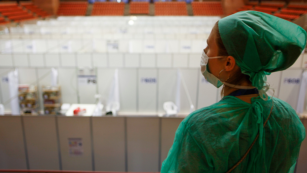 España superó los 4 millones de casos y la incidencia se disparó por la variante Delta