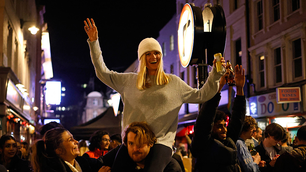 La variante Delta del coronavirus instala nuevamente el debate por las restricciones