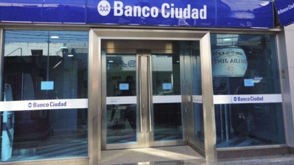 Los beneficiarios serán los estudiantes universitarios de hasta 27 años