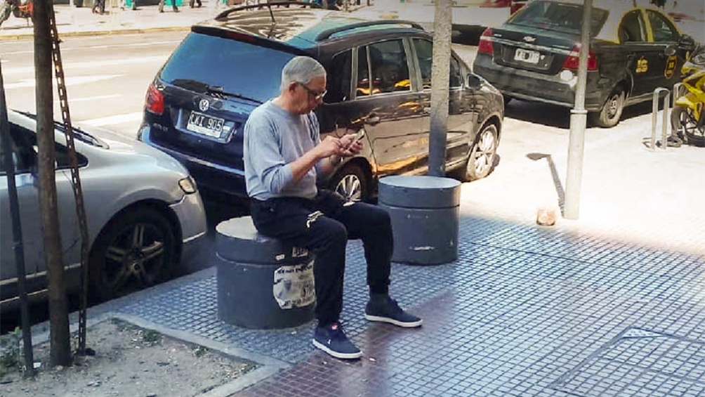 En julio del 2019, un vecino sorprendió a Baraldini en la calle cuando debía estar cumpliendo arresto domiciliario.