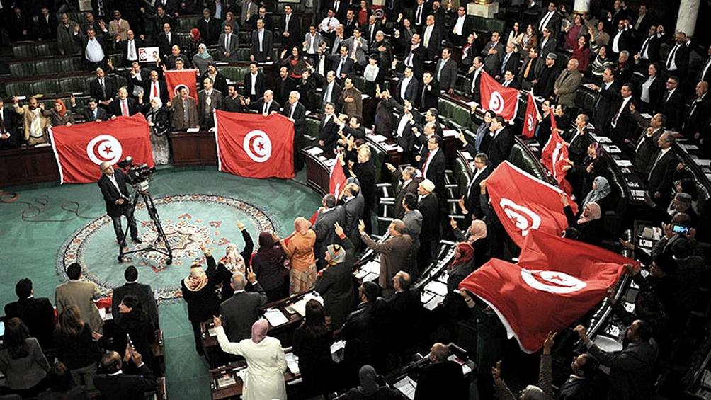 Saied defendió que tomó la decisión para "salvar Túnez, al Estado y al pueblo tunecino".