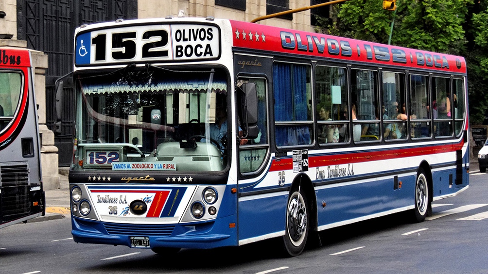 El pasajero fue agredido dentro del colectivo de la línea 152 