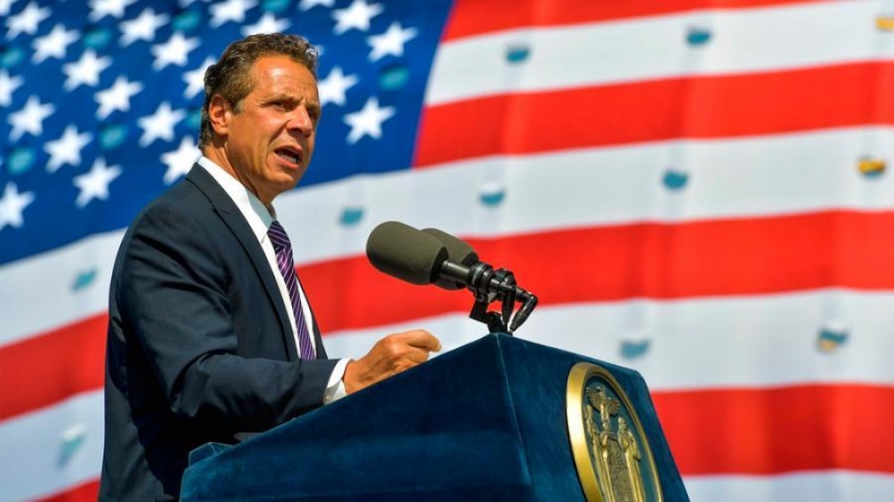 "Hay más gente que muere por armas de fuego y criminalidad que por Covid", dijo Cuomo