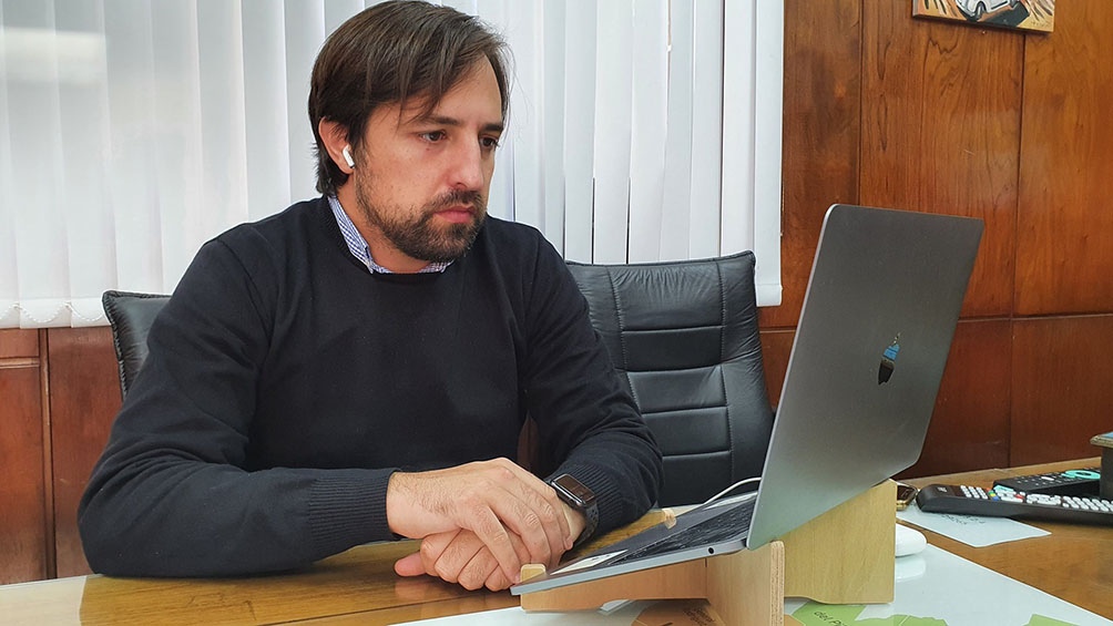 El viceministro de salud bonaerense Nicolás Kreplak estimó que puede suceder lo que pasó en el Reino Unido, donde hay contagios pero muchísimos menos muertes, en función del avance de la campaña de vacunación.