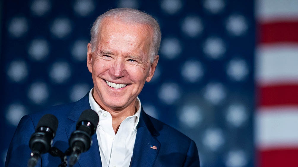 Biden celebró el "histórico" paquete 