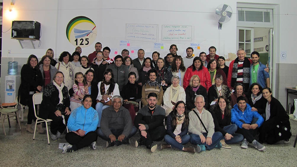 Un grupo de migrantes establecido en Colonia Belgrano, provincia de Santa Fe. El pueblo está a diez minutos de la Ruta 34, que va de Rosario a Salta.
