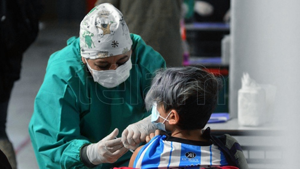 "Los programas de salud escolar también ayudaron a incorporar a la vacunación como una rutina que no suele cuestionarse".