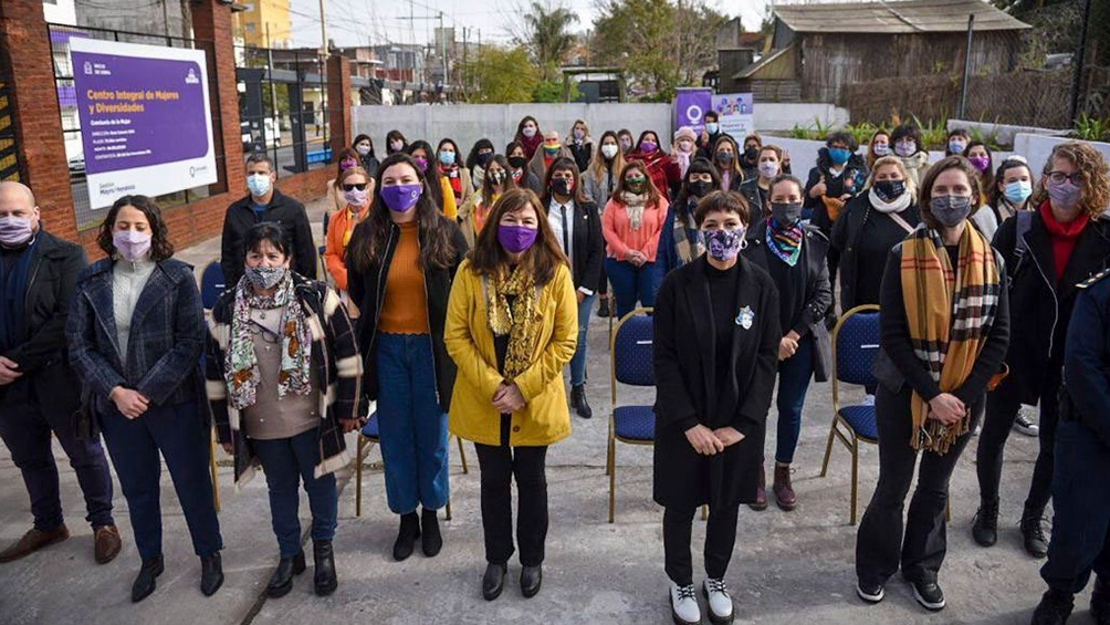 Crean un centro de atención a mujeres y diversidades.