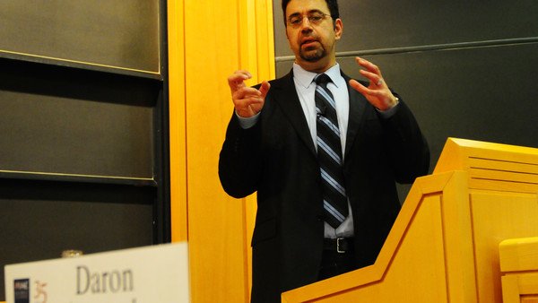Daron Acemoglu: “la digitalización excesiva pone en riesgo los empleos de calidad”