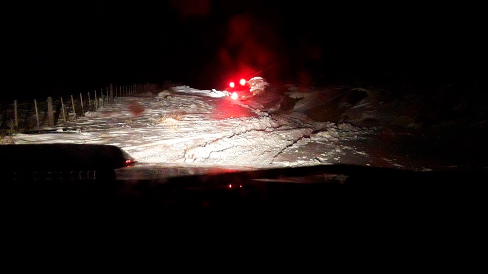En medio de la noche y la madrugada, caminaron 7 horas para conseguir ayuda. (Gentileza SPLIF)
