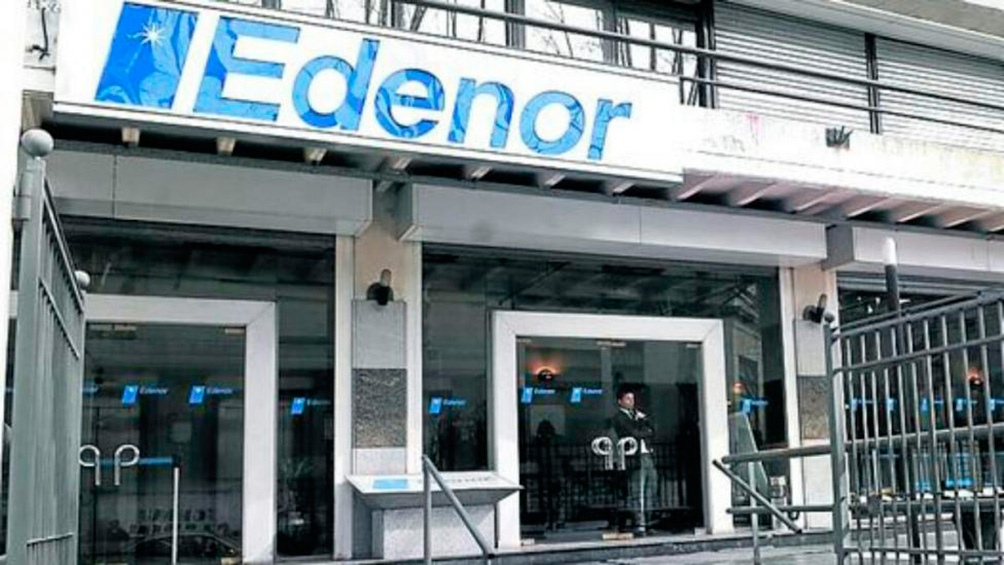 Edenor informó que durante el primer semestre logró "reducir la duración y frecuencia de los cortes".