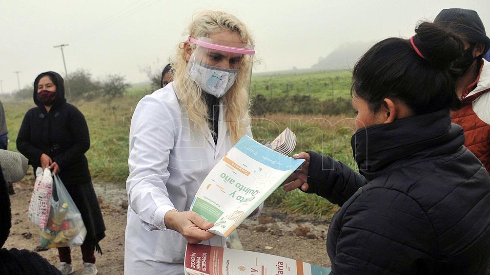 El programa Seguimos Educando tiene el objetivo de fortalecer a las familias y estudiantes como destinatarios de una política de inclusión