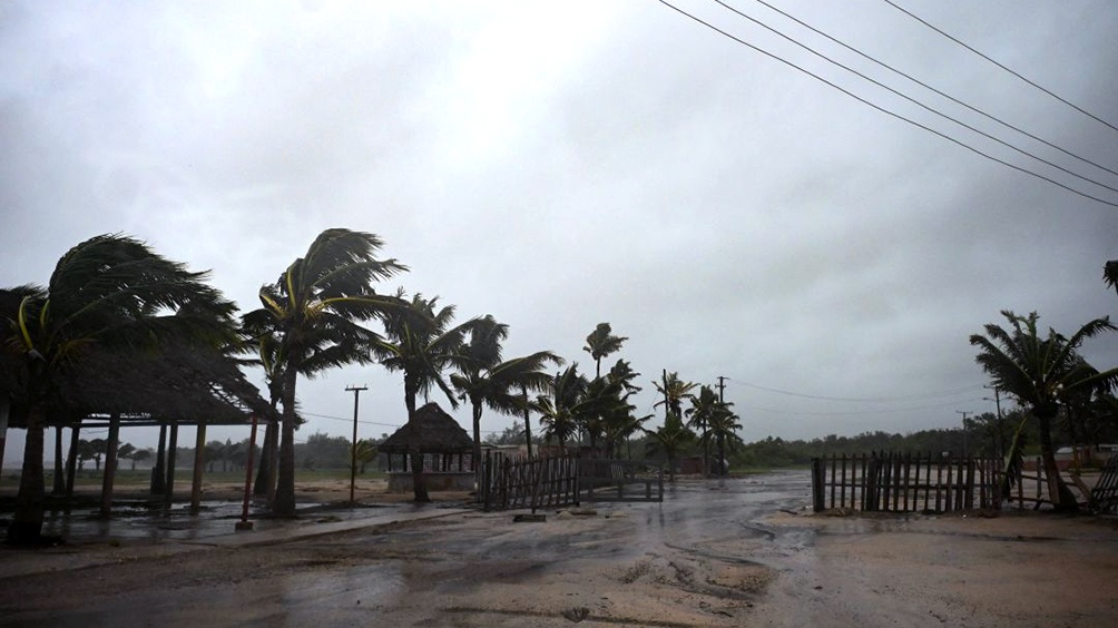 El huracán Ida azotó el estado sureño de Luisiana, en Estados Unidos y dejó la noche del domingo a toda la ciudad de Nueva Orleans sin electricidad