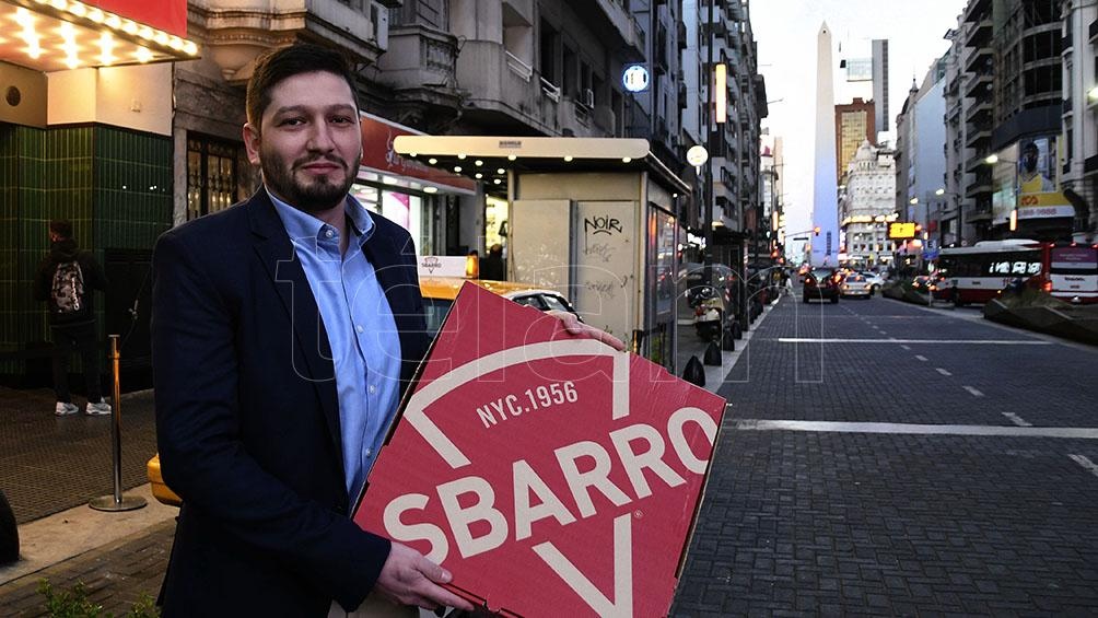 El director de la cadena estadounidense de pizzerías Sbarro, José Graneros, afirmó que la Argentina es un mercado "para apostar" porque presenta "posibilidades de crecimiento". Foto: Raúl Ferrari.