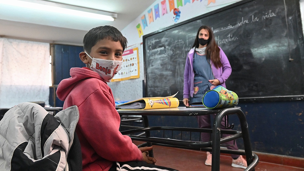 Alario especificó que el programa Acompañar les permitió "brindar un acompañamiento en más de 70 escuelas primarias".