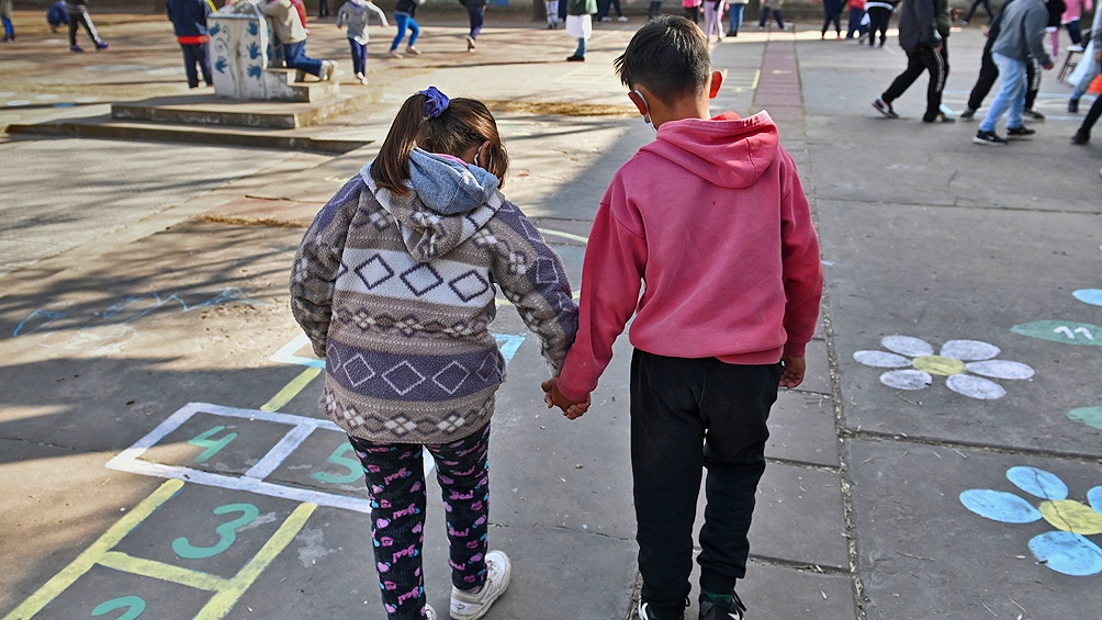Durante el verano pasado, el Ministerio de Educación santafesino estableció 600 puntos de encuentro al aire libre.