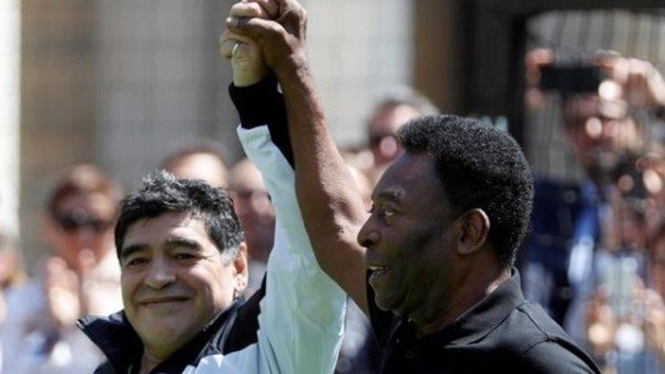 El represor que no quiso vender a Diego Maradona y el día que Pelé paró una guerra civil en África