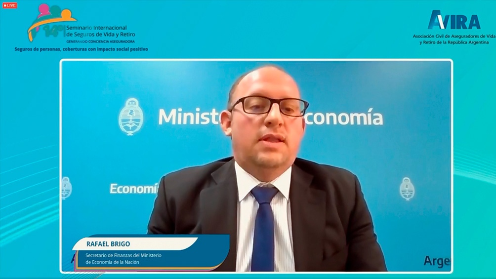 La exposición de Rafael Brigo, secretario de Finanzas, en el seminario de Avira.