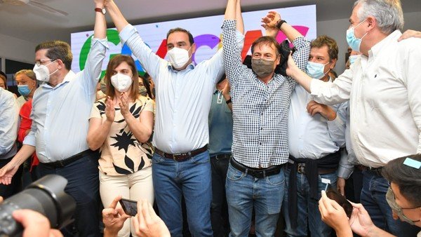 Elecciones 2021: El radical Gustavo Valdés ganó por paliza en Corrientes y los K sufrieron un histórico revés