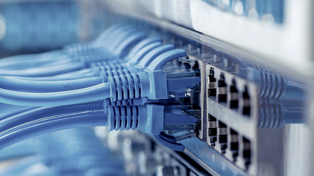 Enacom aprobó la entrega de 1.600.511 para financiar obras de mejora de redes de banda ancha.