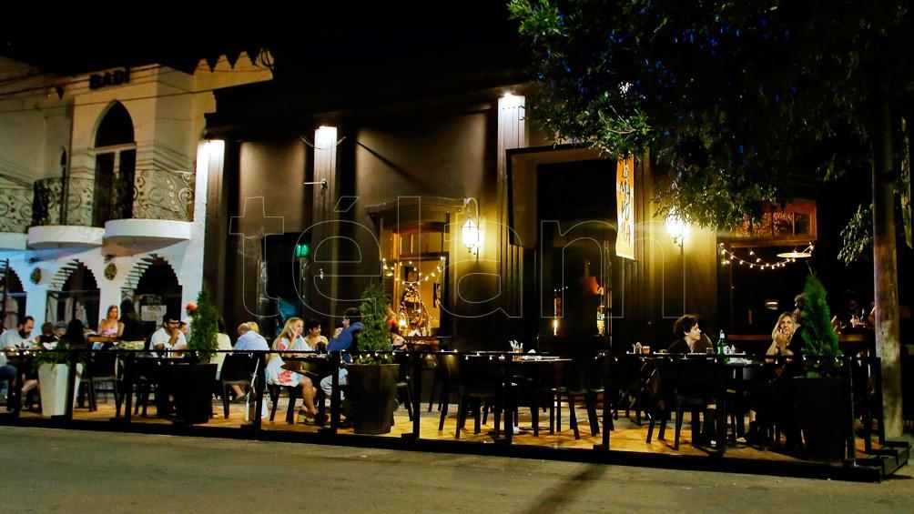 En el caso de gastronómicos se contemplaron trabajadores encuadrados en el Régimen Simplificado para Pequeños Contribuyentes (Monotributo) o en el Régimen de Trabajo Autónomo.