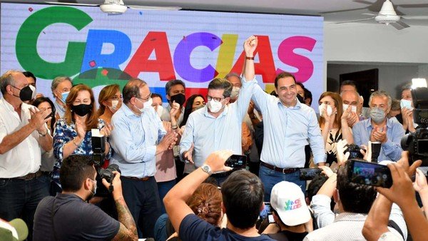 Gustavo Valdés anunció su victoria sin precedentes y recordó al diputado opositor baleado