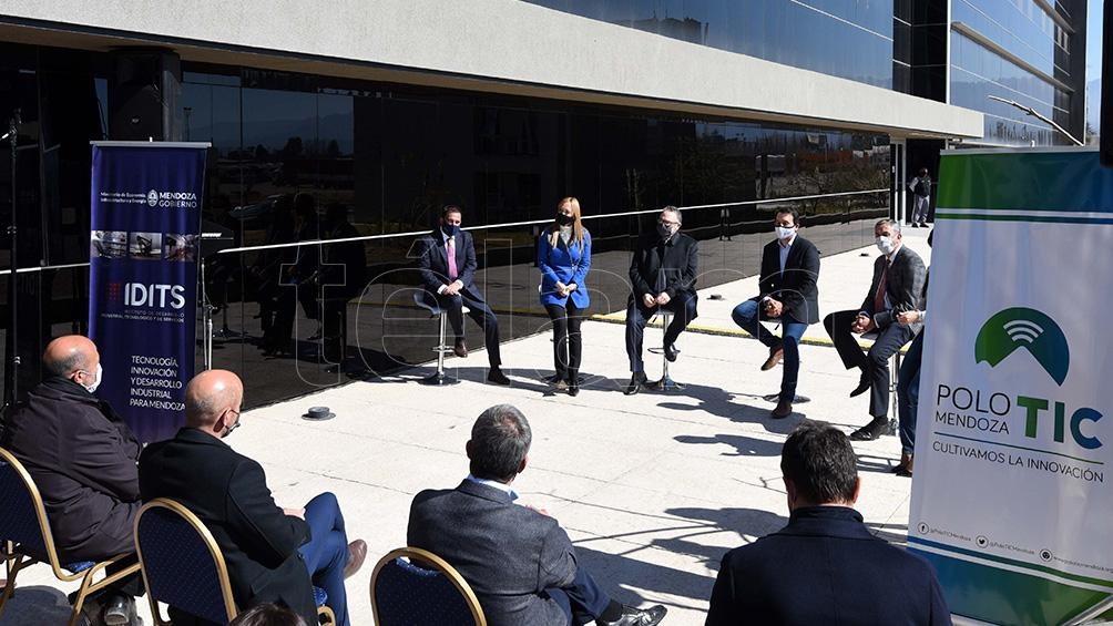Se firmó en el Polo Tic un convenio con el Ministerio de Producción y ARSAT para la creación de un Nodo para asegurar la conectividad.. Foto Alfredo Ponce