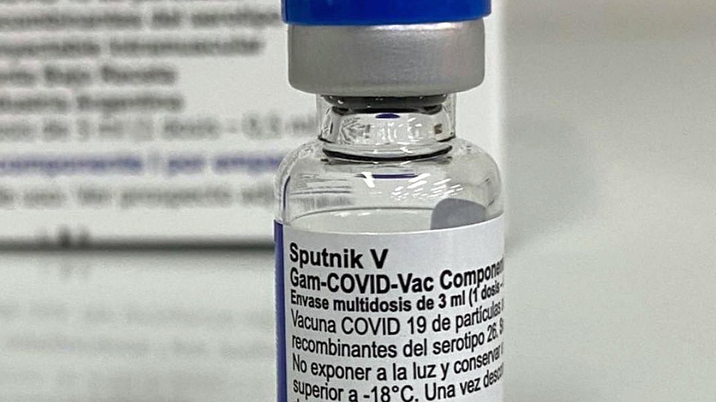 Argentina fue el primer estado de América Latina en aprobar el uso de Sputnik V, así como el primer país de la región en comenzar la producción de la vacuna rusa.