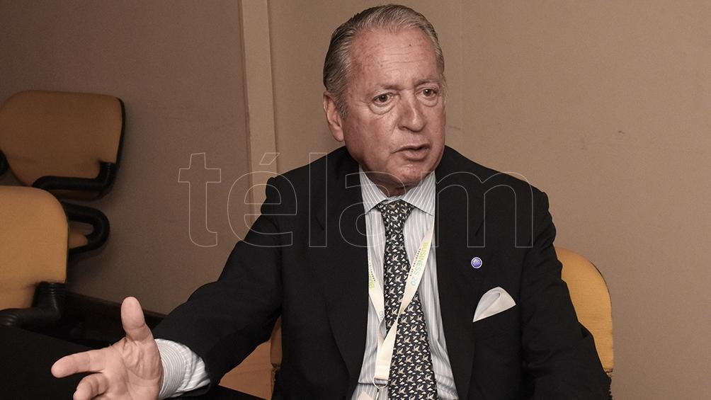 "Lamentablemente a nadie se le puede ocurrir que alguien pueda ganar un salario sin trabajar", dijo Funes de Rioja.